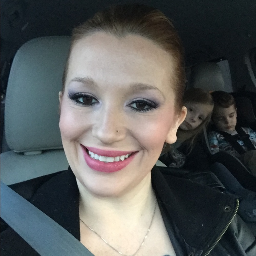 Meet your Posher, Ashley